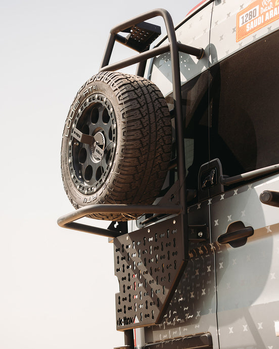 Spare wheel carrier for MAN TGE (black)